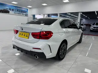 BMW 1 Series 2021 Restyling 120i M Sports Obsidian Night Edition exterior photo 5 BMW 1 Series 2021 Restyling 120i M Sports Obsidian Night Edition exterior photo 5