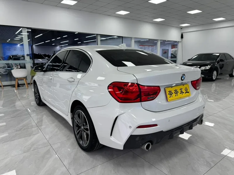 BMW 1 Series 2021 Restyling 120i M Sports Obsidian Night Edition exterior photo 8 BMW 1 Series 2021 Restyling 120i M Sports Obsidian Night Edition exterior photo 8