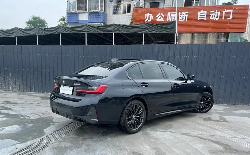 BMW 3 Series 2023 325Li M Sports Night Suit exterior photo 4 BMW 3 Series 2023 325Li M Sports Night Suit exterior photo 4