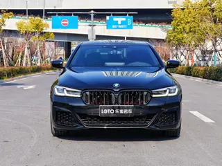 BMW 5 Series 2022 Restyling 540i Fashion Edition M Sports suit exterior photo 2 BMW 5 Series 2022 Restyling 540i Fashion Edition M Sports suit exterior photo 2
