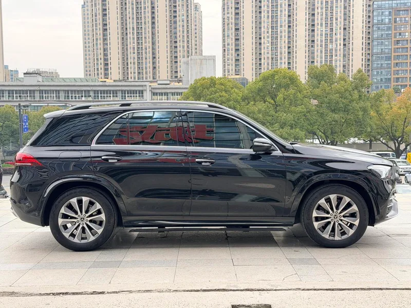 Mercedes-Benz GLE (Imported) 2022 GLE 350 4MATIC Fashionable interior photo 9 Mercedes-Benz GLE (Imported) 2022 GLE 350 4MATIC Fashionable interior photo 9