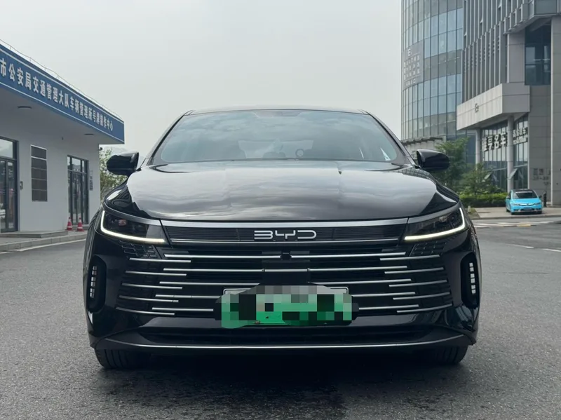 BYD Destroyer 05 2023 DM-i Champion Edition 55KM Luxury type exterior photo 2 BYD Destroyer 05 2023 DM-i Champion Edition 55KM Luxury type exterior photo 2