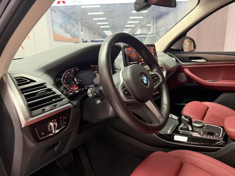 BMW X3 2022 xDrive30i Leading Type M Obsidian Night Suit interior photo 11 BMW X3 2022 xDrive30i Leading Type M Obsidian Night Suit interior photo 11