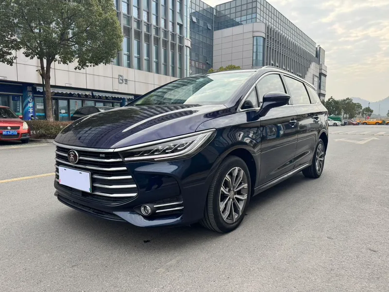 BYD Song MAX 2019 1.5T Type de toit ouvrant automatique Zhilian Ruiyi 7 Siège État VI extérieur photo 1 BYD Song MAX 2019 1.5T Type de toit ouvrant automatique Zhilian Ruiyi 7 Siège État VI extérieur photo 1