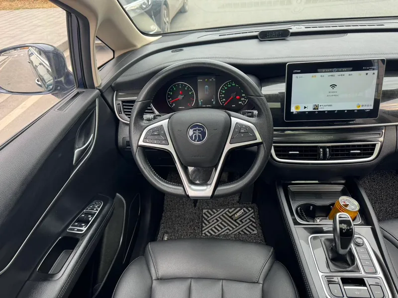 BYD Song MAX 2019 1.5T Type de toit ouvrant automatique Zhilian Ruiyi 7 Siège État VI intérieur photo 13 BYD Song MAX 2019 1.5T Type de toit ouvrant automatique Zhilian Ruiyi 7 Siège État VI intérieur photo 13