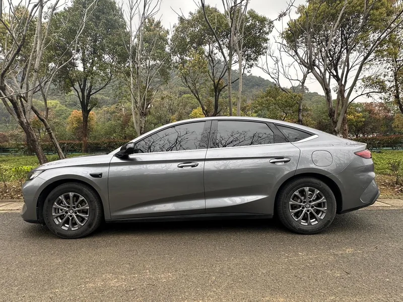 BYD Qin L 2025 Smart Driving Version DM-i 80KM Transcendent exterior photo 3 BYD Qin L 2025 Smart Driving Version DM-i 80KM Transcendent exterior photo 3
