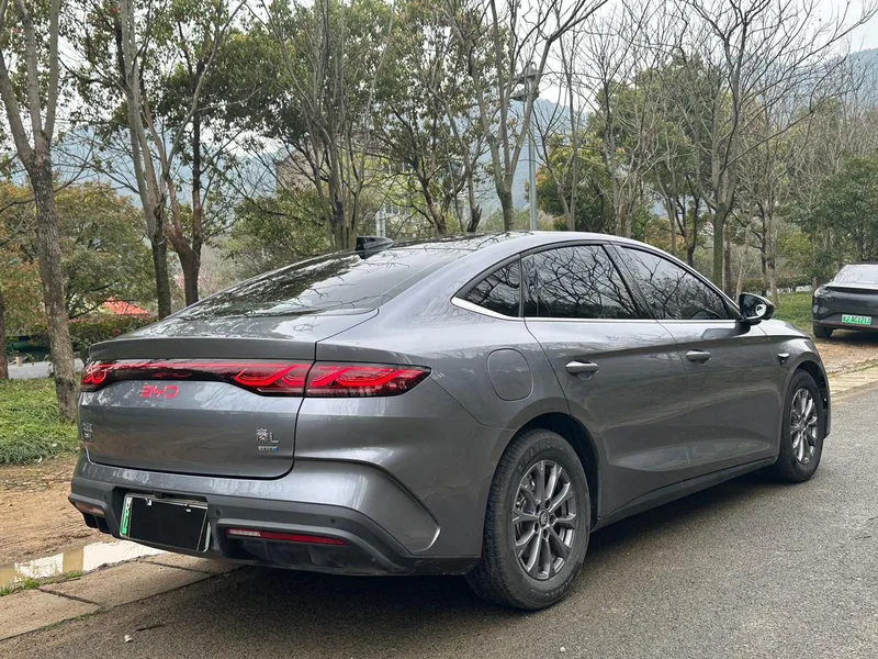 BYD Qin L 2025 Smart Driving Version DM-i 80KM Transcendent exterior photo 6 BYD Qin L 2025 Smart Driving Version DM-i 80KM Transcendent exterior photo 6