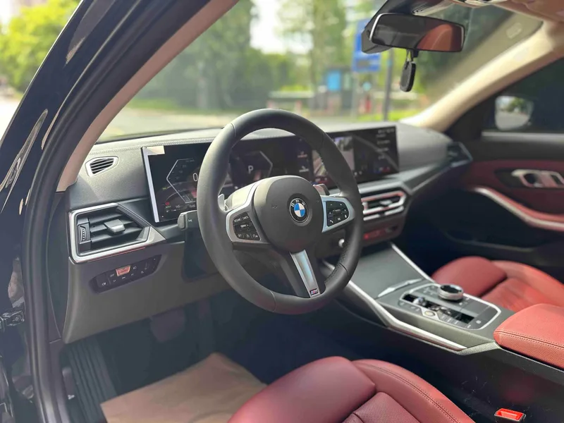 BMW 3 Series 2023 325i M Ensemble de sport extérieur photo 8 BMW 3 Series 2023 325i M Ensemble de sport extérieur photo 8