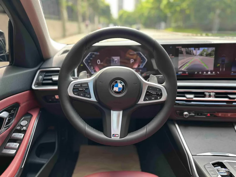 BMW 3 Series 2023 325i M Ensemble de sport intérieur photo 14 BMW 3 Series 2023 325i M Ensemble de sport intérieur photo 14