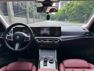 BMW 3 Series 2023 325i M Ensemble de sport intérieur photo 15 BMW 3 Series 2023 325i M Ensemble de sport intérieur photo 15