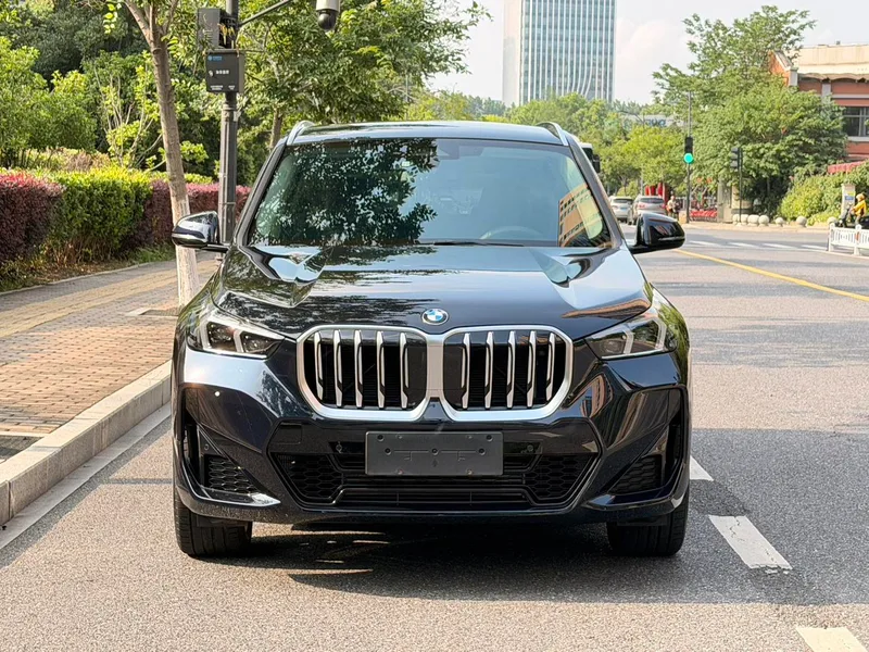 BMW X1 2025 sDrive25Li M Sports suit exterior photo 2 BMW X1 2025 sDrive25Li M Sports suit exterior photo 2