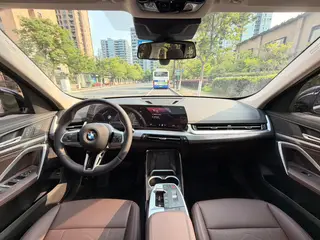 BMW X1 2025 sDrive25Li M Sports suit exterior photo 5 BMW X1 2025 sDrive25Li M Sports suit exterior photo 5