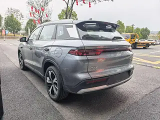 BYD Song Pro 2025 Versión de conducción inteligente de segunda generación DM-i 115KM Tipo de superación exterior foto 3 BYD Song Pro 2025 Versión de conducción inteligente de segunda generación DM-i 115KM Tipo de superación exterior foto 3