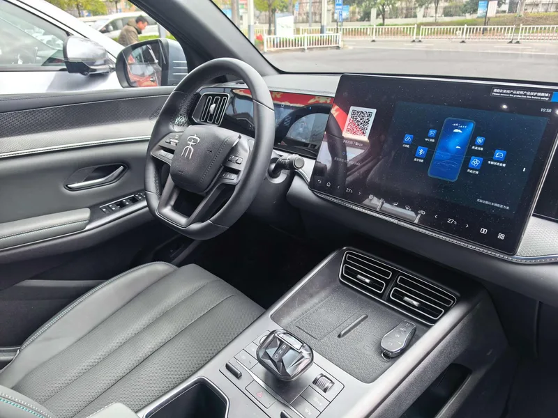 BYD Song Pro 2025 Versión de conducción inteligente de segunda generación DM-i 115KM Tipo de superación interior foto 16 BYD Song Pro 2025 Versión de conducción inteligente de segunda generación DM-i 115KM Tipo de superación interior foto 16