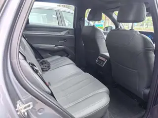 BYD Song Pro 2025 Versión de conducción inteligente de segunda generación DM-i 115KM Tipo de superación interior foto 17 BYD Song Pro 2025 Versión de conducción inteligente de segunda generación DM-i 115KM Tipo de superación interior foto 17