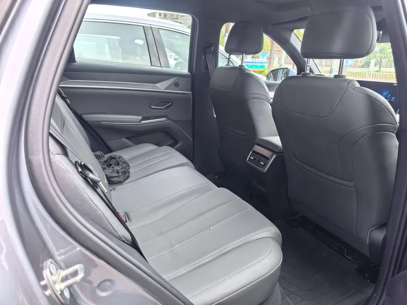 BYD Song Pro 2025 Versión de conducción inteligente de segunda generación DM-i 115KM Tipo de superación interior foto 17 BYD Song Pro 2025 Versión de conducción inteligente de segunda generación DM-i 115KM Tipo de superación interior foto 17