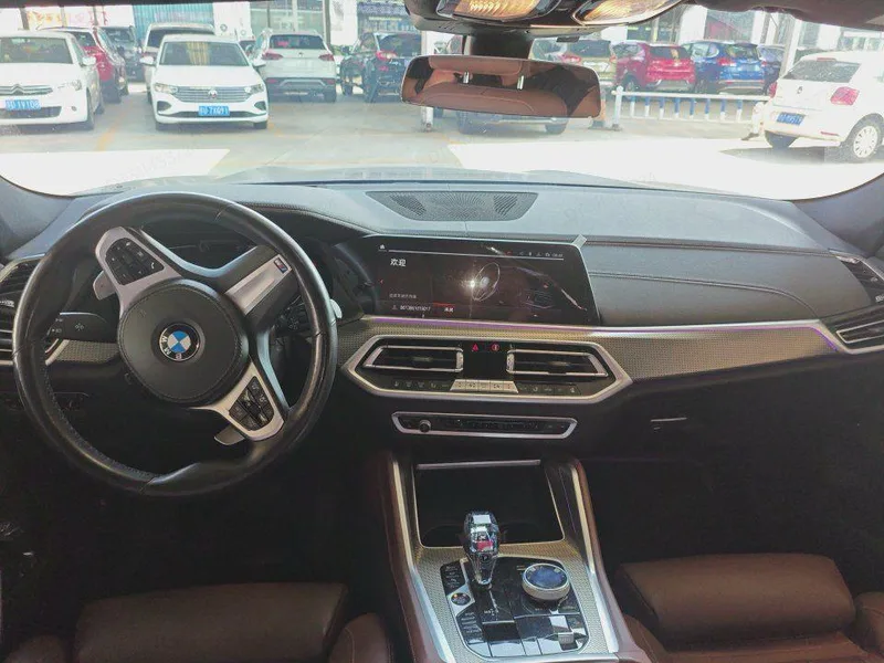 BMW X6 2021 xDrive40i Type de luxe M Ensemble de sport intérieur photo 7 BMW X6 2021 xDrive40i Type de luxe M Ensemble de sport intérieur photo 7