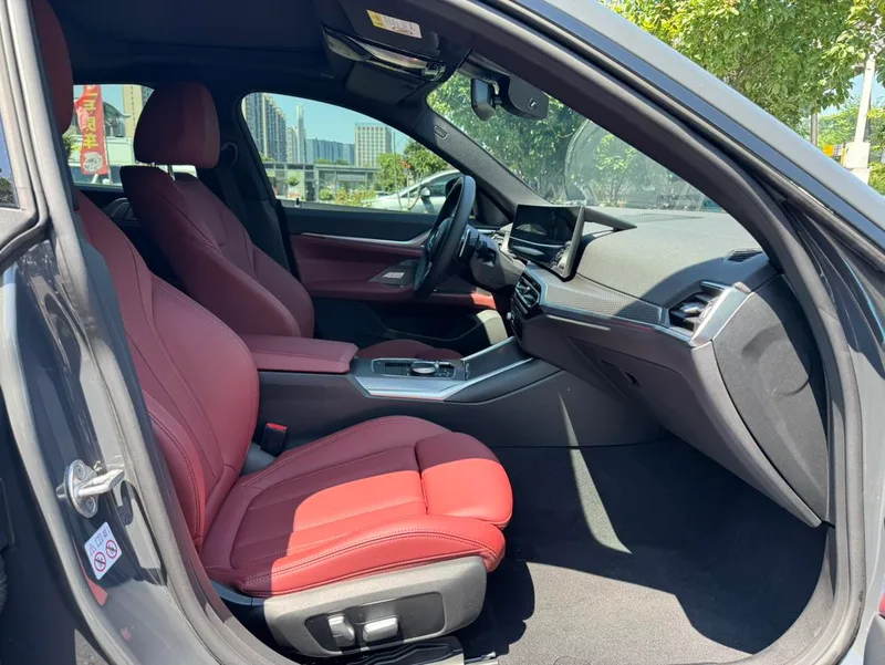 BMW 4 Series 2023 425i Gran Coupe M Sports Night Suit interior photo 8 BMW 4 Series 2023 425i Gran Coupe M Sports Night Suit interior photo 8