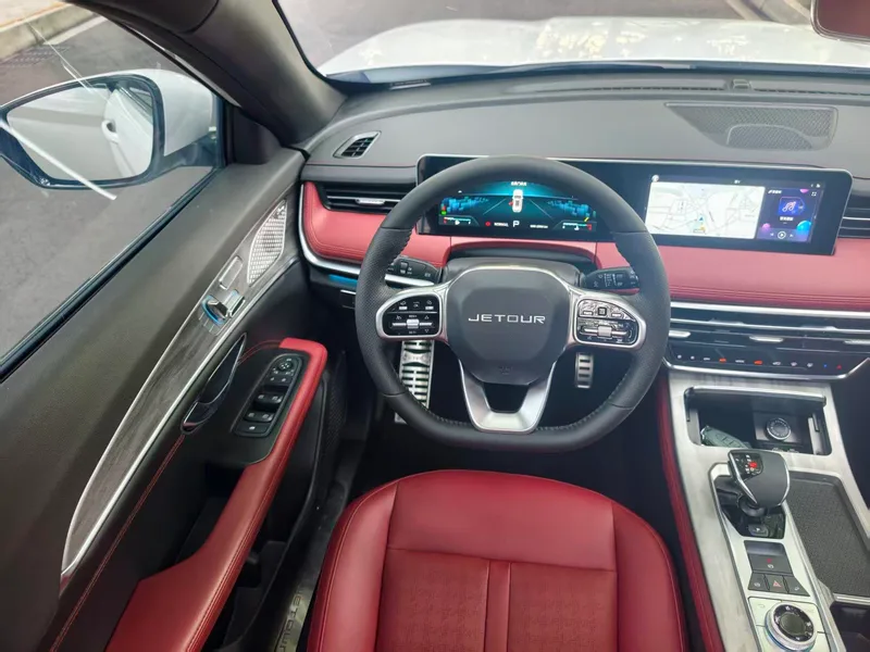 Jetour X70 PRO 2023 1.6TD DCT Enjoy with pleasure PRO 7 seat interior photo 12 Jetour X70 PRO 2023 1.6TD DCT Enjoy with pleasure PRO 7 seat interior photo 12