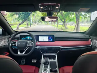 Jetour X70 PRO 2023 1.6TD DCT Enjoy with pleasure PRO 7 seat interior photo 19 Jetour X70 PRO 2023 1.6TD DCT Enjoy with pleasure PRO 7 seat interior photo 19