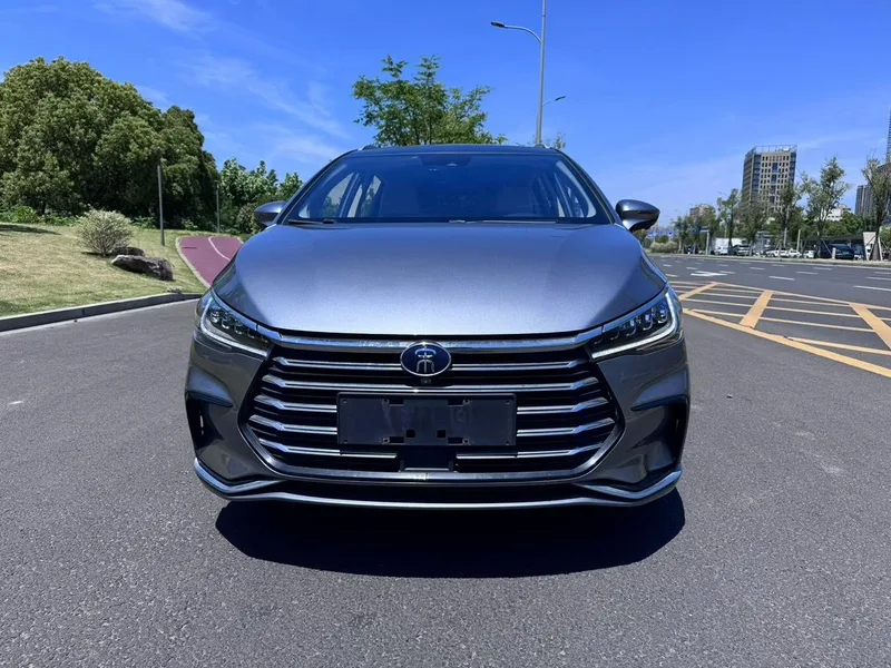 BYD Song MAX DM 2022 DM-i 105KM Flagship exterior photo 2 BYD Song MAX DM 2022 DM-i 105KM Flagship exterior photo 2