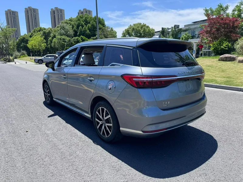 BYD Song MAX DM 2022 DM-i 105KM Flagship interior photo 9 BYD Song MAX DM 2022 DM-i 105KM Flagship interior photo 9