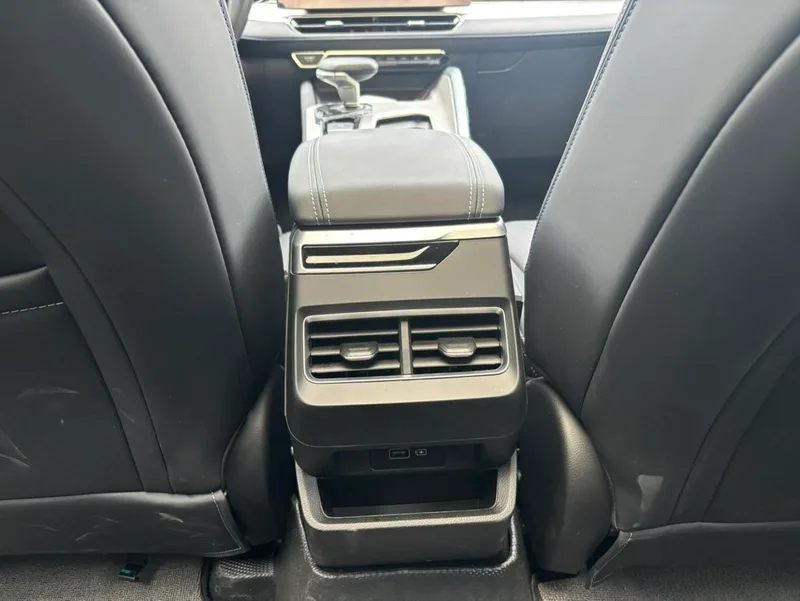Geely Preface 2025 1.5T Oriental Yao Kunlun Edition interior photo 12 Geely Preface 2025 1.5T Oriental Yao Kunlun Edition interior photo 12
