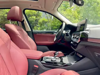 BMW X3 2022 xDrive25i M Sports suit interior photo 13 BMW X3 2022 xDrive25i M Sports suit interior photo 13