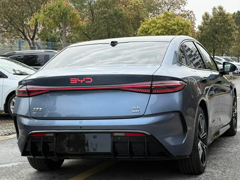 BYD Seal 2025 Restyling 650 Smart Driving Version exterior photo 3 BYD Seal 2025 Restyling 650 Smart Driving Version exterior photo 3