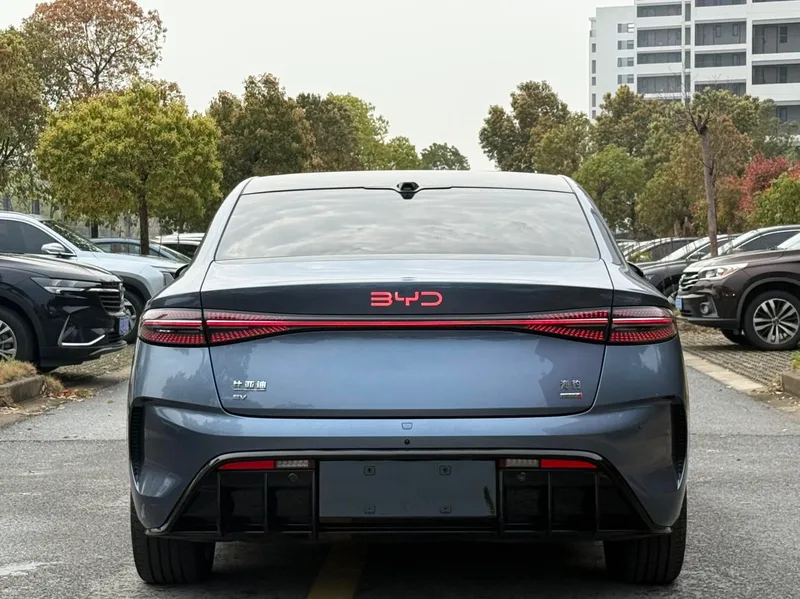 BYD Seal 2025 Restyling 650 Smart Driving Version exterior photo 4 BYD Seal 2025 Restyling 650 Smart Driving Version exterior photo 4