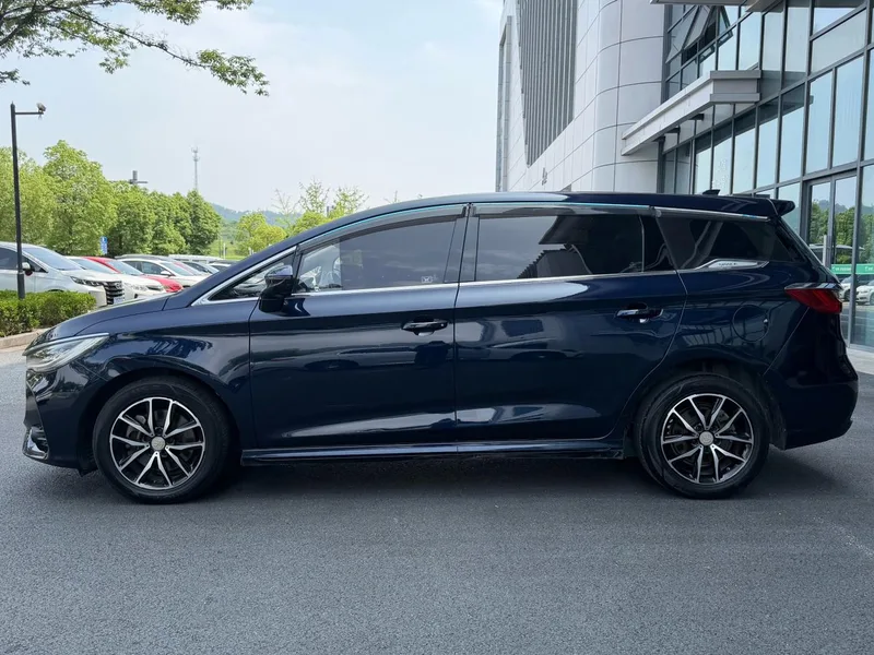 BYD Song MAX 2017 1.5T Auto Zhilian Luxury Model 7 seat exterior photo 2 BYD Song MAX 2017 1.5T Auto Zhilian Luxury Model 7 seat exterior photo 2