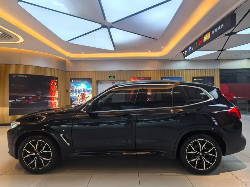BMW X3 2022 Restyling xDrive25i M Sports suit exterior photo 8 BMW X3 2022 Restyling xDrive25i M Sports suit exterior photo 8
