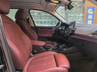 BMW X3 2022 Restyling xDrive25i M Sports suit interior photo 14 BMW X3 2022 Restyling xDrive25i M Sports suit interior photo 14