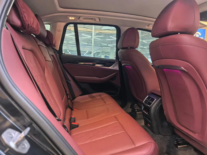 BMW X3 2022 Restyling xDrive25i M Sports suit interior photo 15 BMW X3 2022 Restyling xDrive25i M Sports suit interior photo 15