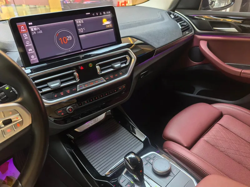 BMW X3 2022 Restyling xDrive25i M Sports suit interior photo 16 BMW X3 2022 Restyling xDrive25i M Sports suit interior photo 16
