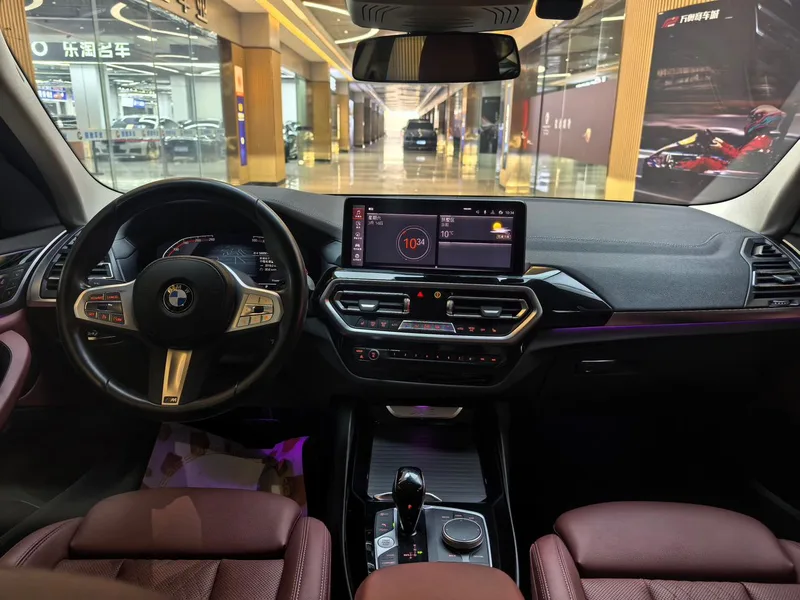 BMW X3 2022 Restyling xDrive25i M Sports suit interior photo 20 BMW X3 2022 Restyling xDrive25i M Sports suit interior photo 20
