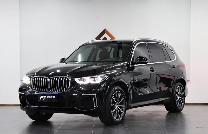 BMW X5 2022 xDrive 30Li Premium Class M Sports suit exterior photo 1 BMW X5 2022 xDrive 30Li Premium Class M Sports suit exterior photo 1