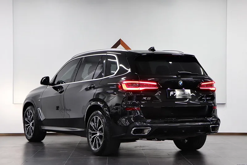BMW X5 2022 xDrive 30Li Premium Class M Sports suit exterior photo 4 BMW X5 2022 xDrive 30Li Premium Class M Sports suit exterior photo 4