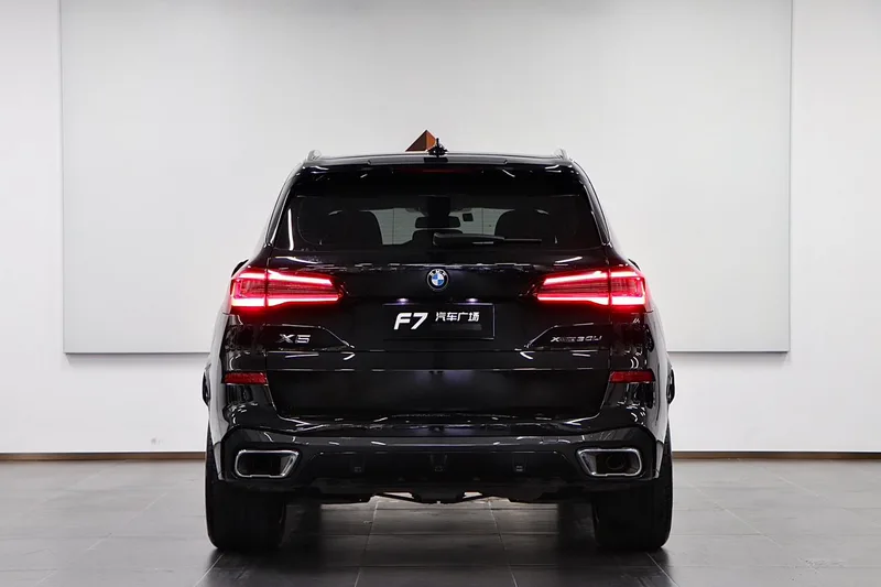 BMW X5 2022 xDrive 30Li Premium Class M Sports suit exterior photo 5 BMW X5 2022 xDrive 30Li Premium Class M Sports suit exterior photo 5