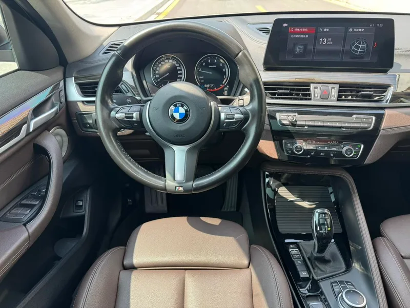 BMW X1 2022 xDrive25Li Premium Class interior photo 9 BMW X1 2022 xDrive25Li Premium Class interior photo 9