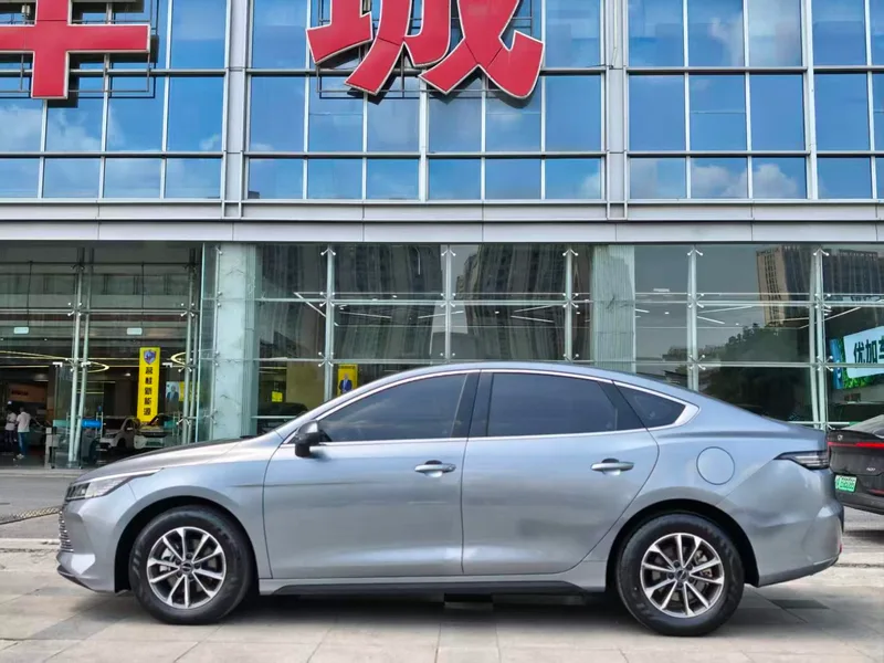 BYD Destroyer 05 2024 Glory Edition DM-i 55KM Luxury type interior photo 15 BYD Destroyer 05 2024 Glory Edition DM-i 55KM Luxury type interior photo 15