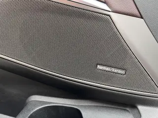 BMW 3 Series 2022 Restyling 325i M Sports Night Suit interior photo 10 BMW 3 Series 2022 Restyling 325i M Sports Night Suit interior photo 10