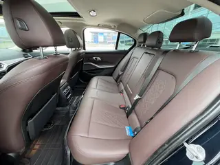 BMW 3 Series 2022 Restyling 325i M Sports Night Suit interior photo 15 BMW 3 Series 2022 Restyling 325i M Sports Night Suit interior photo 15