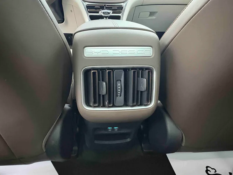 BYD Song Pro 2022 DM-i 51km Honor type interior photo 11 BYD Song Pro 2022 DM-i 51km Honor type interior photo 11