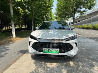 BYD Song L DM 2025 Versión de conducción inteligente DM-i 112KM Líder exterior foto 2 BYD Song L DM 2025 Versión de conducción inteligente DM-i 112KM Líder exterior foto 2