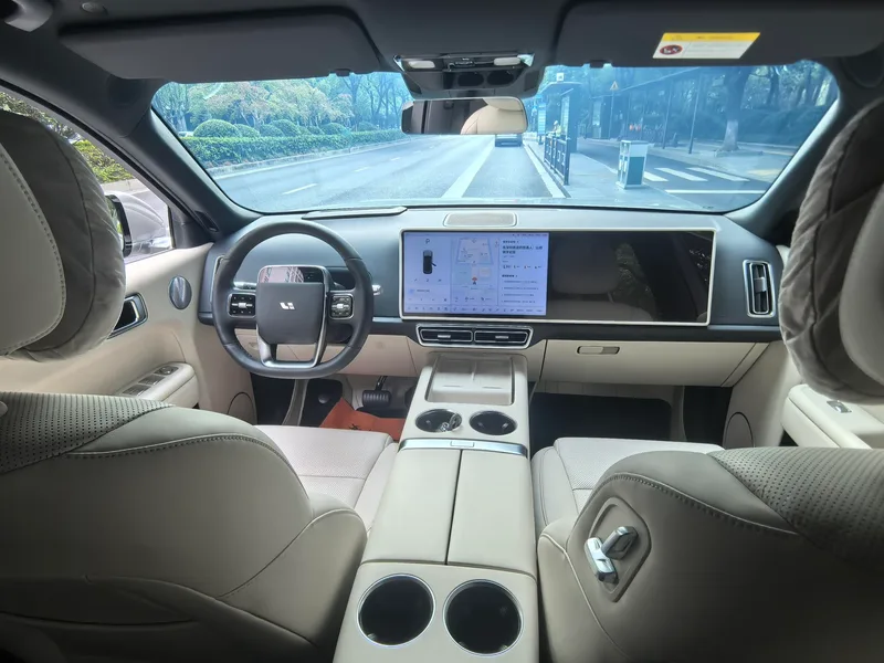 Li Auto L8 2023 Max version interior photo 11 Li Auto L8 2023 Max version interior photo 11