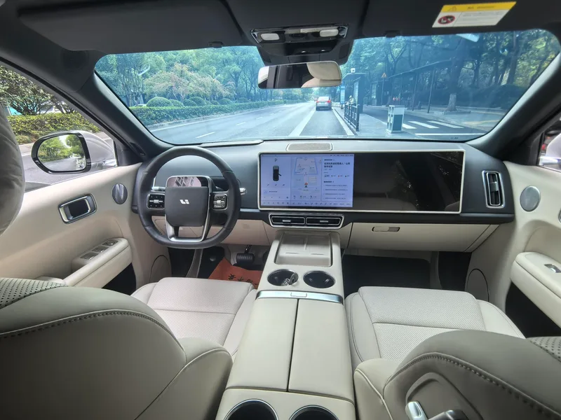 Li Auto L8 2023 Max version interior photo 12 Li Auto L8 2023 Max version interior photo 12