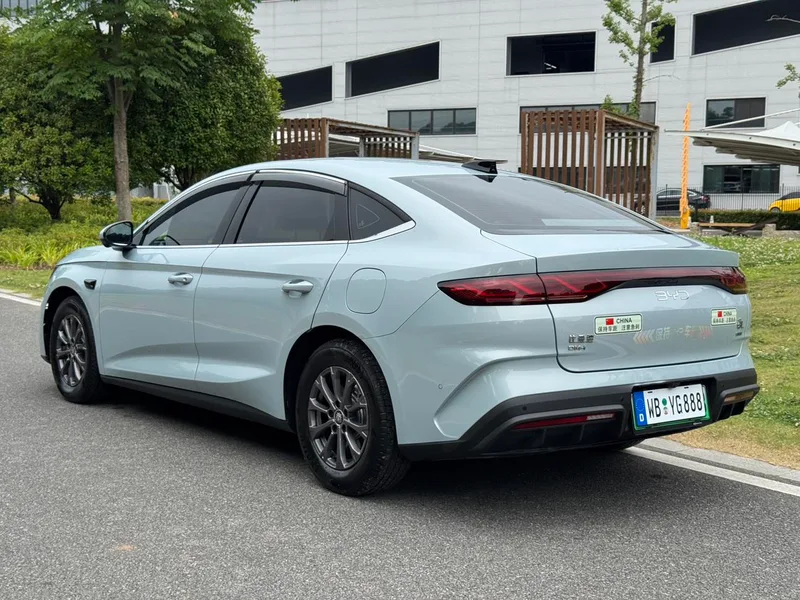 BYD Qin L 2025 Version de conduite intelligente DM-i 80KM Leader extérieur photo 5