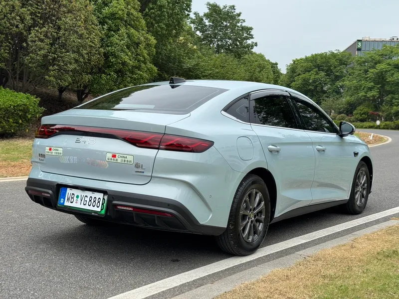 BYD Qin L 2025 Version de conduite intelligente DM-i 80KM Leader extérieur photo 6