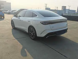 BYD SEAL 06DM 2024 DM-i 120KM Tipo de honor exterior foto 6 BYD SEAL 06DM 2024 DM-i 120KM Tipo de honor exterior foto 6